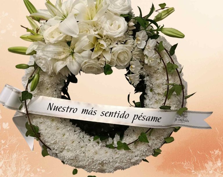 Corona de Flores Blancas Tanatorio San Bartolomé Corona fúnebre clásica de rosas blancas. Envío urgente a tanatorios de San Bartolomé de Tirajana y Maspalomas.